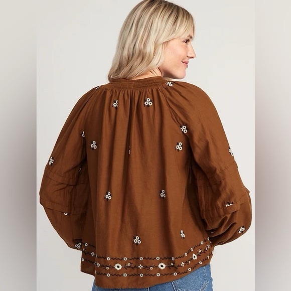Old Navy Brown Embroidered Blouse - Picture 2 of 8
